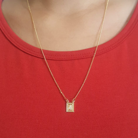 escapulário corrente veneziana media diamantada com medalha de nossa senhora do carmo e sagrado coracao de jesus folheado a ouro dourado 18k brilho folheados 2