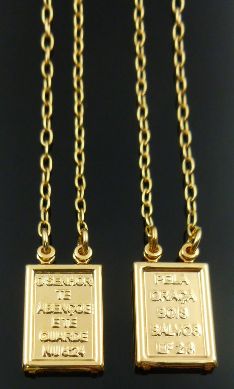 escapulario contendo 2 medalhas oracoes duplas folheado banhado 3 camadas ouro 18k dourado alta qualidade 6 meses garantia brilho linha religiosa