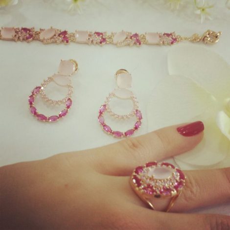 conjunto anel brinco pulseira cristais rosa brilho folheados