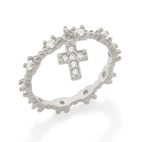 Imagem de fundo branco com um anel no centro da marca Rommanel, código 110846. Anel na cor prateada folheado a ródio, aro trabalhado por esferas e micro zircônias, contendo um pingente cruz de 1,25 mm.