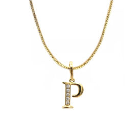 Foto fundo branco do colar pingente letra P com zircônias banhado a ouro, cor dourado. Código 1CV0845E5-1800855-P
